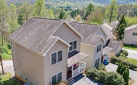 Spacious Mountain House - 10 Minutes From Asheville & Biltmore!